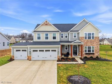 1404 Southbrook Circle NE, Canton, OH 44721