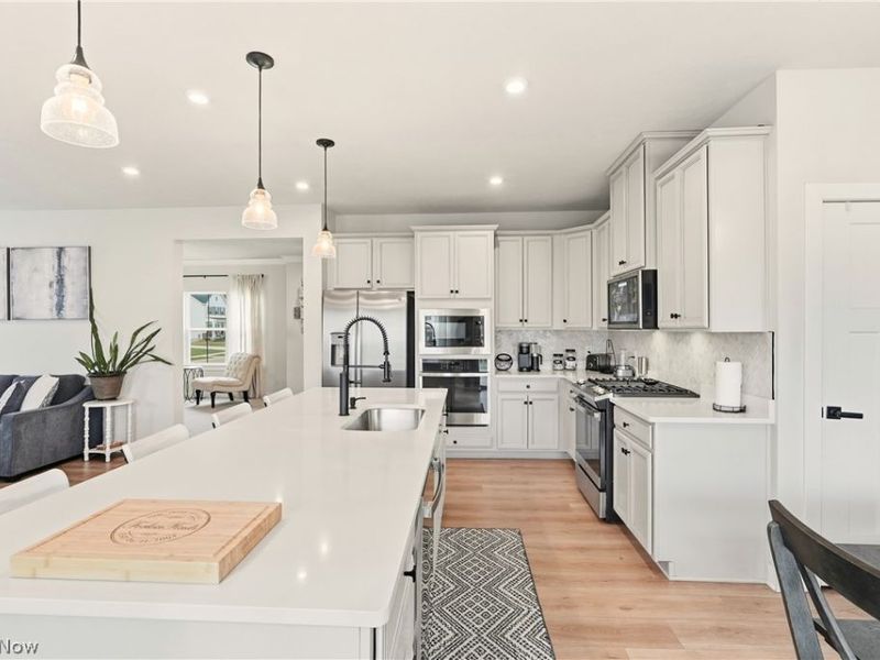 1404 Southbrook Circle NE, Canton, OH 44721 Photo 11