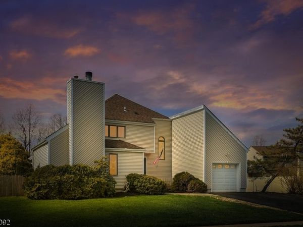 6 Longfield Dr, Hillsborough, NJ 08844