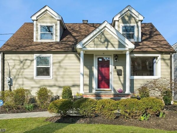 8 Edison Dr, Summit, NJ 07901