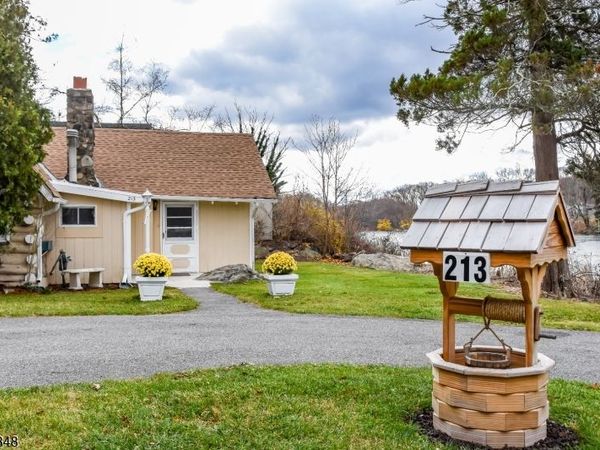 213 Otterhole Rd, West Milford, NJ 07480