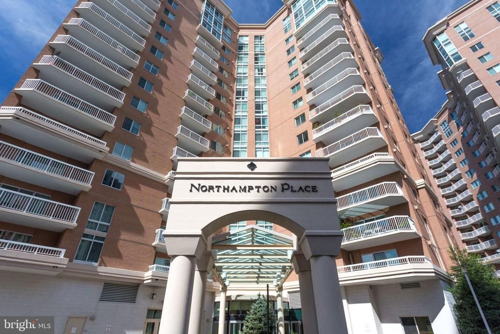 3101 N Hampton Drive, Unit 403, Alexandria, VA 22302 Main Photo