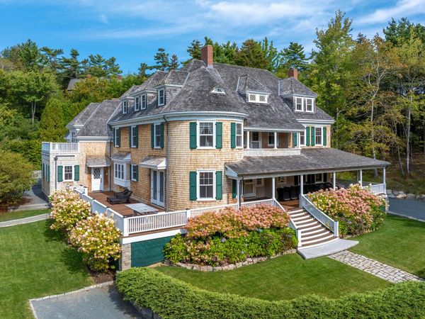 28 Harborside Rd, Northeast Hbr, Mount Desert, ME 04662