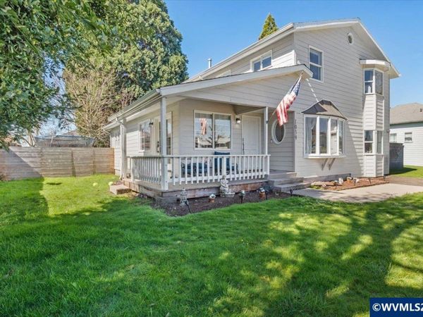 1039 N 4th Av, Stayton, OR 97383