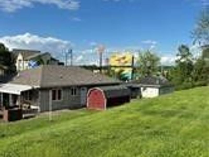 4870 East Pike, Zanesville, OH 43701 Photo 9