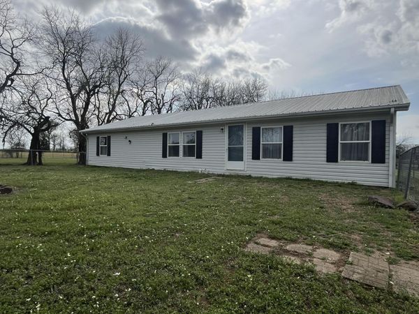 3325 SW Center Road , Columbus, KS 66725