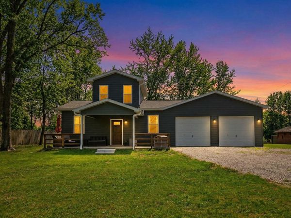 402 E 6th Street, Willow Springs, MO 65793