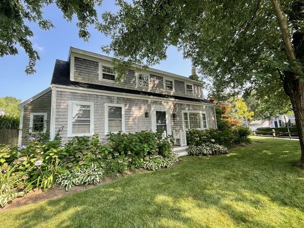 13 Plantingfield Way, Edgartown, MA 02539