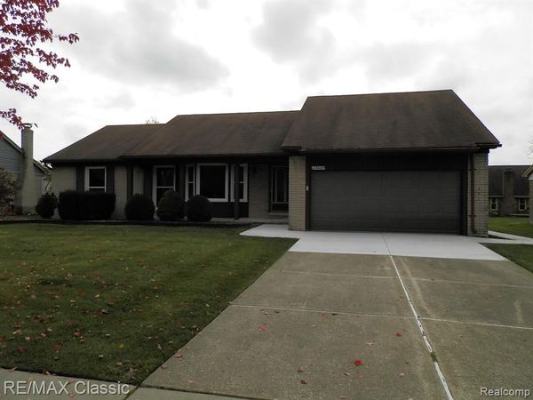 37625 MALLORY Drive, Livonia, MI 48154