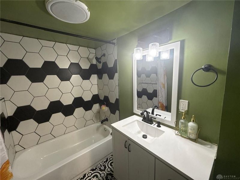 1125 W High Street, Springfield, OH 45506 Photo 5