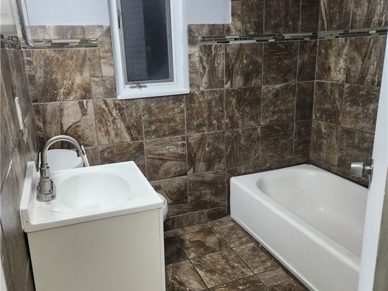 21131 Morris Avenue , Euclid, OH 44123 Photo 16