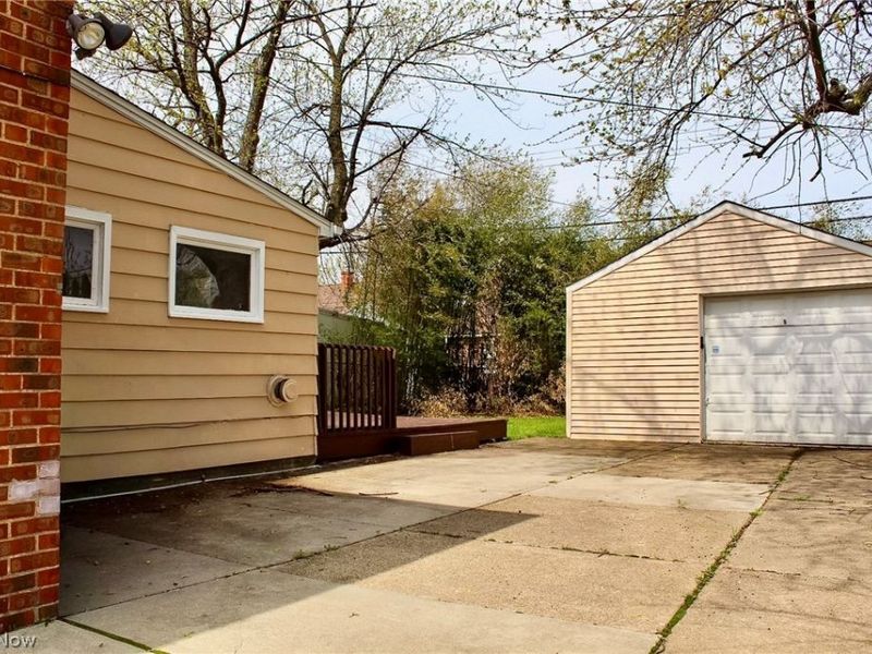 21131 Morris Avenue, Euclid, OH 44123 Photo 24