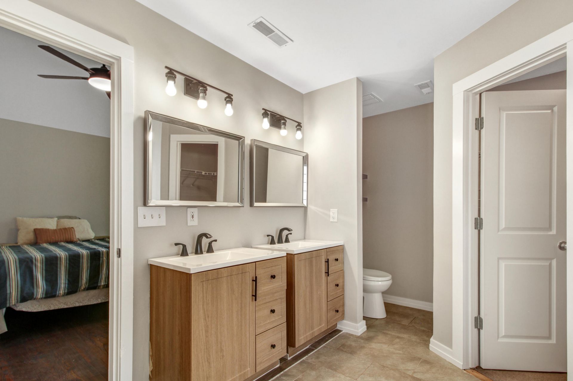 2104 Razorback Lane Photo 17