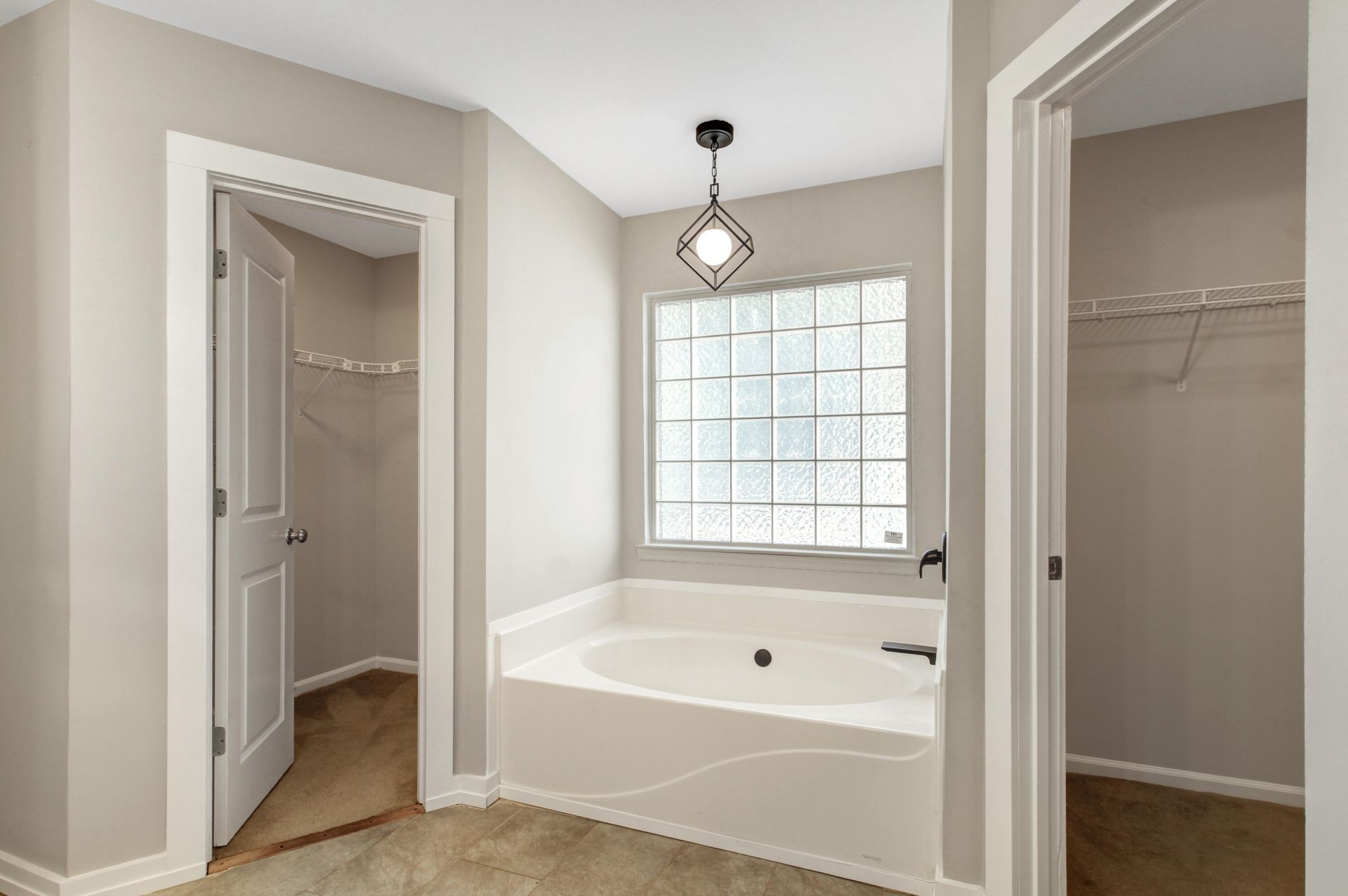 2104 Razorback Lane Photo 18