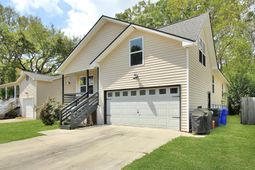 2104 Razorback Lane photo 4