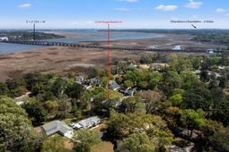 2104 Razorback Lane photo 4