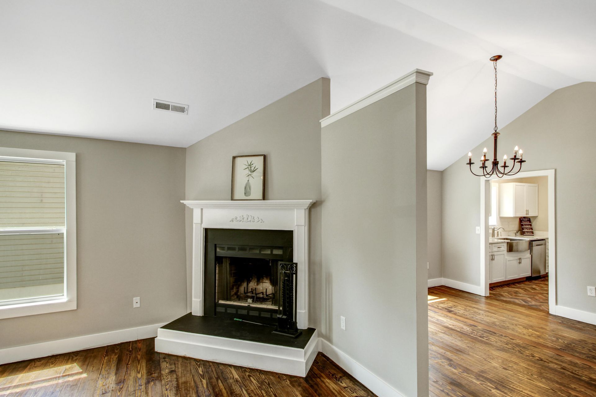 2104 Razorback Lane Photo 9