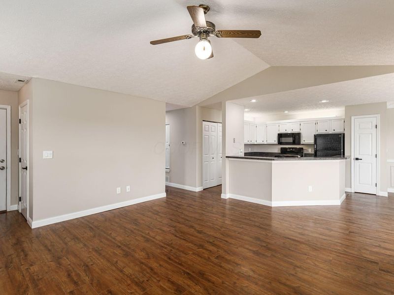 3479 Fishinger Mill Drive, Hilliard, OH 43026 Photo 10