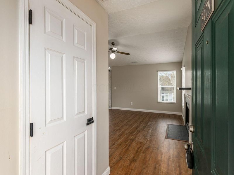 3479 Fishinger Mill Drive, Hilliard, OH 43026 Photo 6