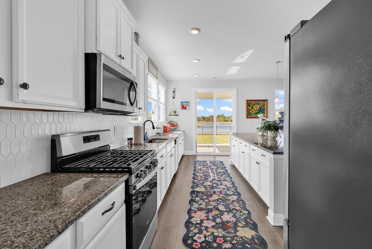 9098 Fort Hill Way Photo 8