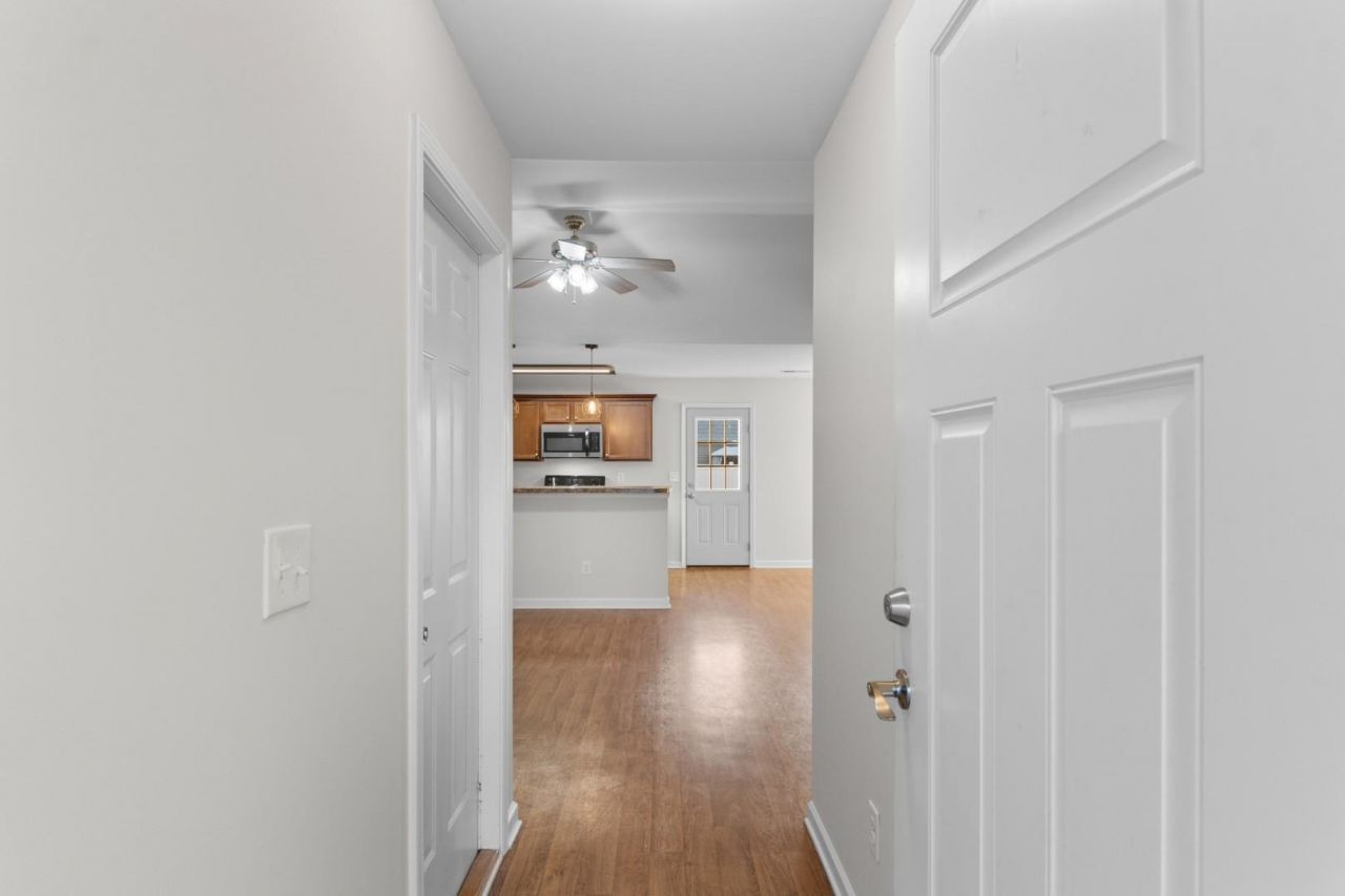 813 Benchmade Rd. Photo 3