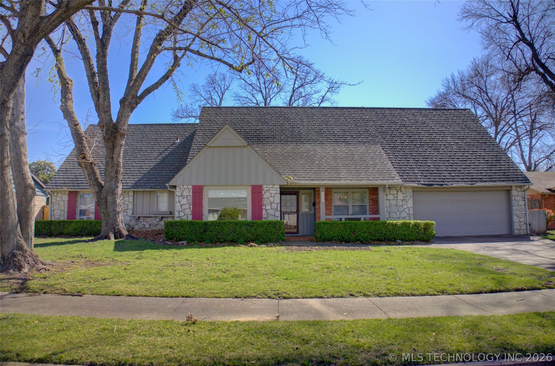 1736 E 59th Place, Tulsa, OK 74105 Main Photo