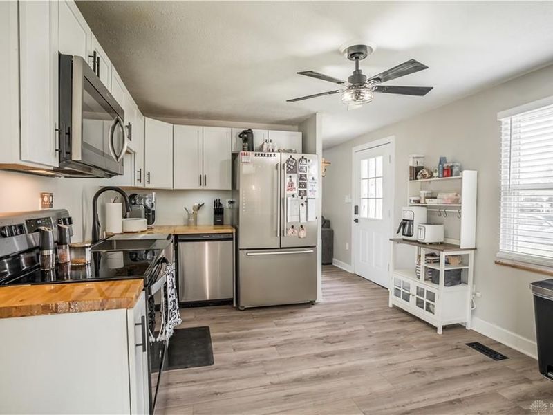 1037 Primrose Drive, West Carrollton, OH 45449 Photo 5