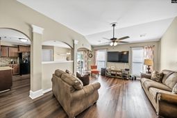 637 Deertrack Run  photo 4