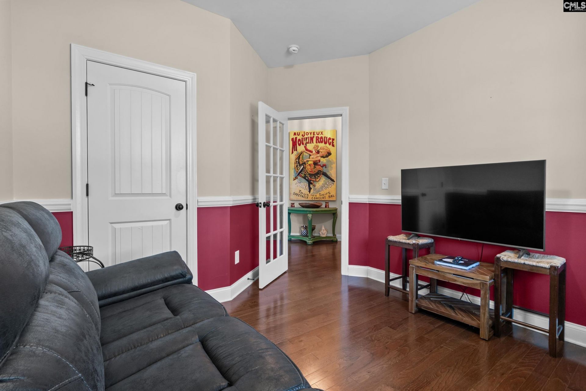 104 Katmai Court Photo 8