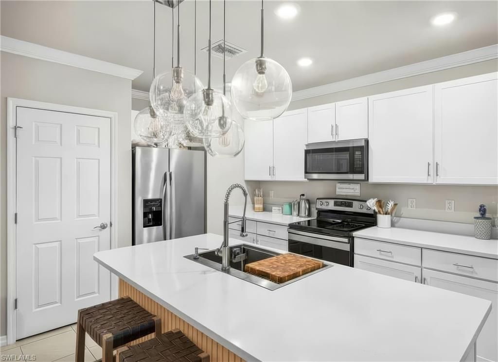15380 Wildflower Cir, Naples, FL 34119 Photo
