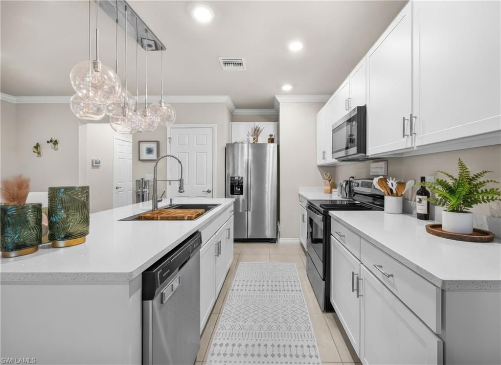 15380 Wildflower Cir, Naples, FL 34119 Photo
