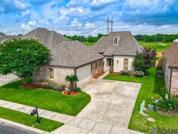 8602 Foxfield Dr, Baton Rouge, LA 70809