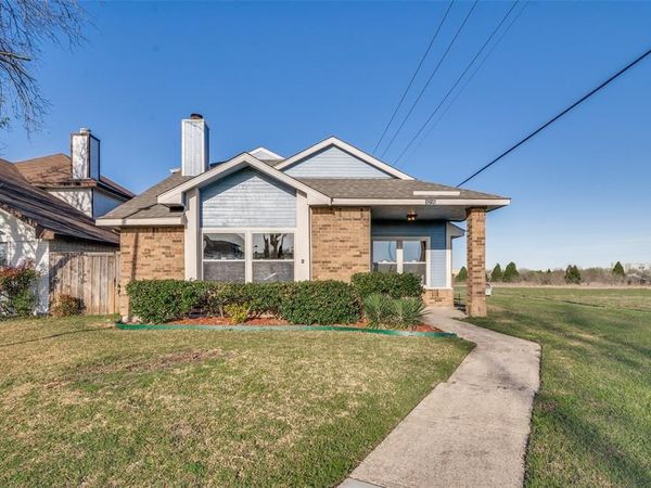 1229 Old Barn Lane, Mesquite, TX 75149