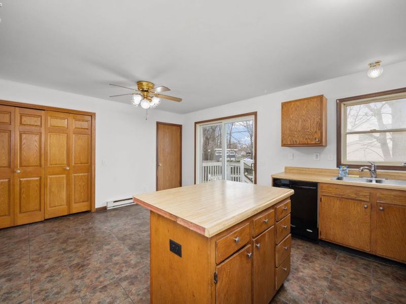 402 Snow Court, Sandusky, OH 44870 Photo 10