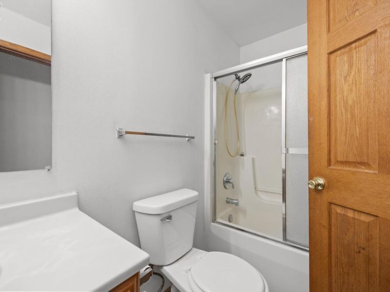 402 Snow Court, Sandusky, OH 44870 Photo 17