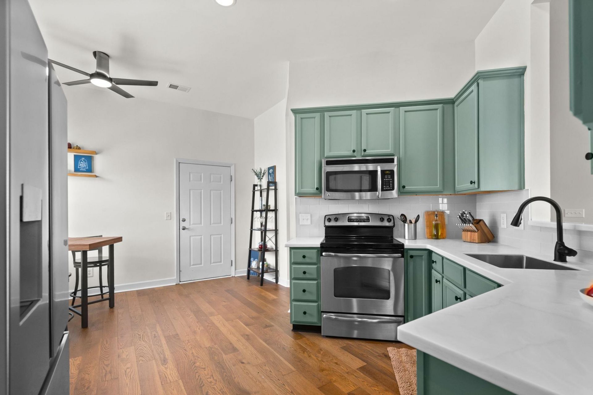 611 Woodman Dr. Photo 12