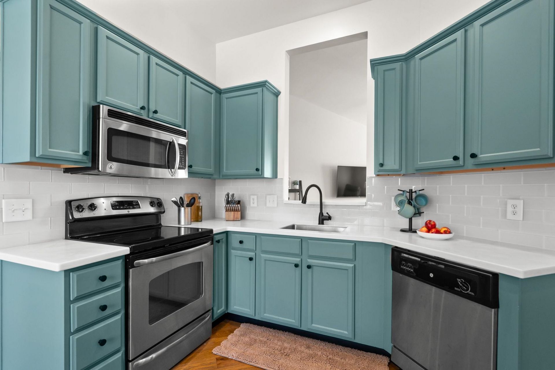 611 Woodman Dr. Photo 15