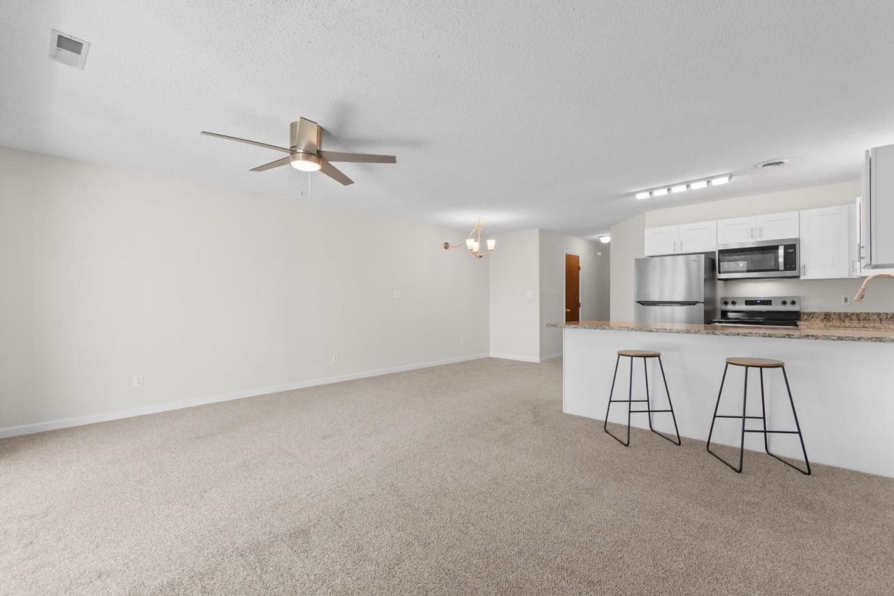 1095 West Plantation Dr. Photo 15