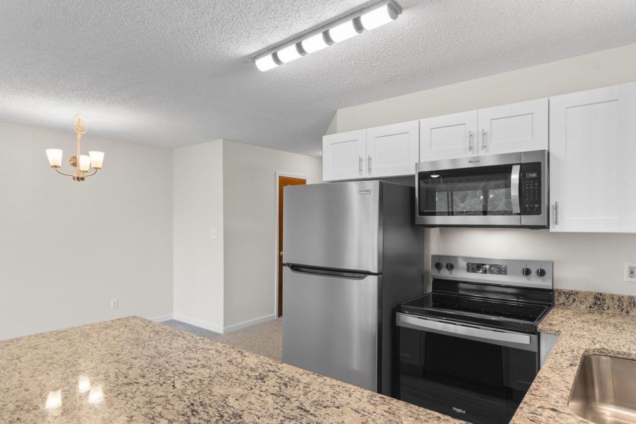 1095 West Plantation Dr. Photo 9