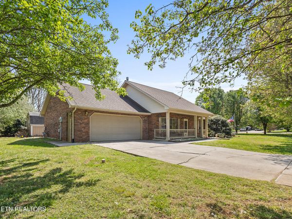 2246 Portland Drive, Maryville, TN 37803