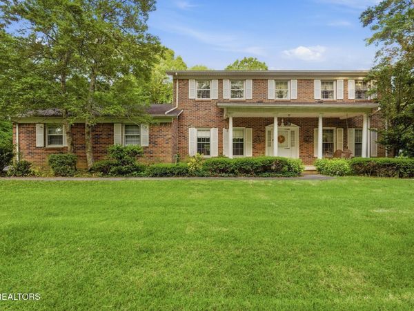 99 Hilltop Lane, Byrdstown, TN 38549