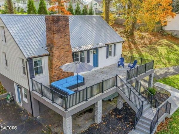 314 W Young High Pike, Knoxville, TN 37920