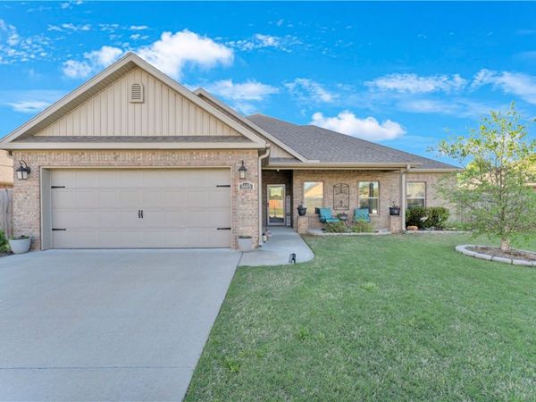 5605 Sapphire Drive, Springdale, AR 72764