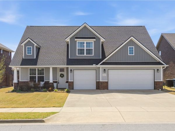 2407 SW 18th Street , Bentonville, AR 72713