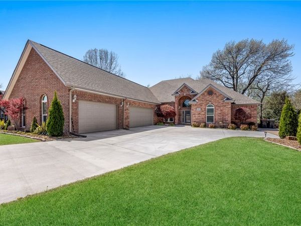 4042 Saulsbury Street, Springdale, AR 72762