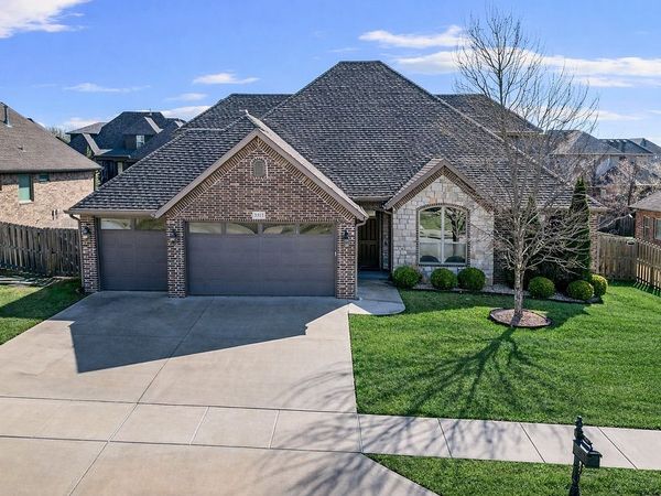 2512 S Horizon Boulevard , Rogers, AR 72758