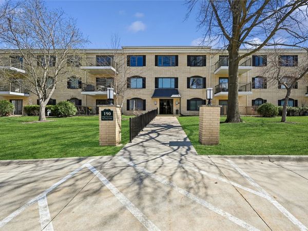 190 Cottage Grove Avenue SE, Unit 116, Cedar Rapids, IA 52403