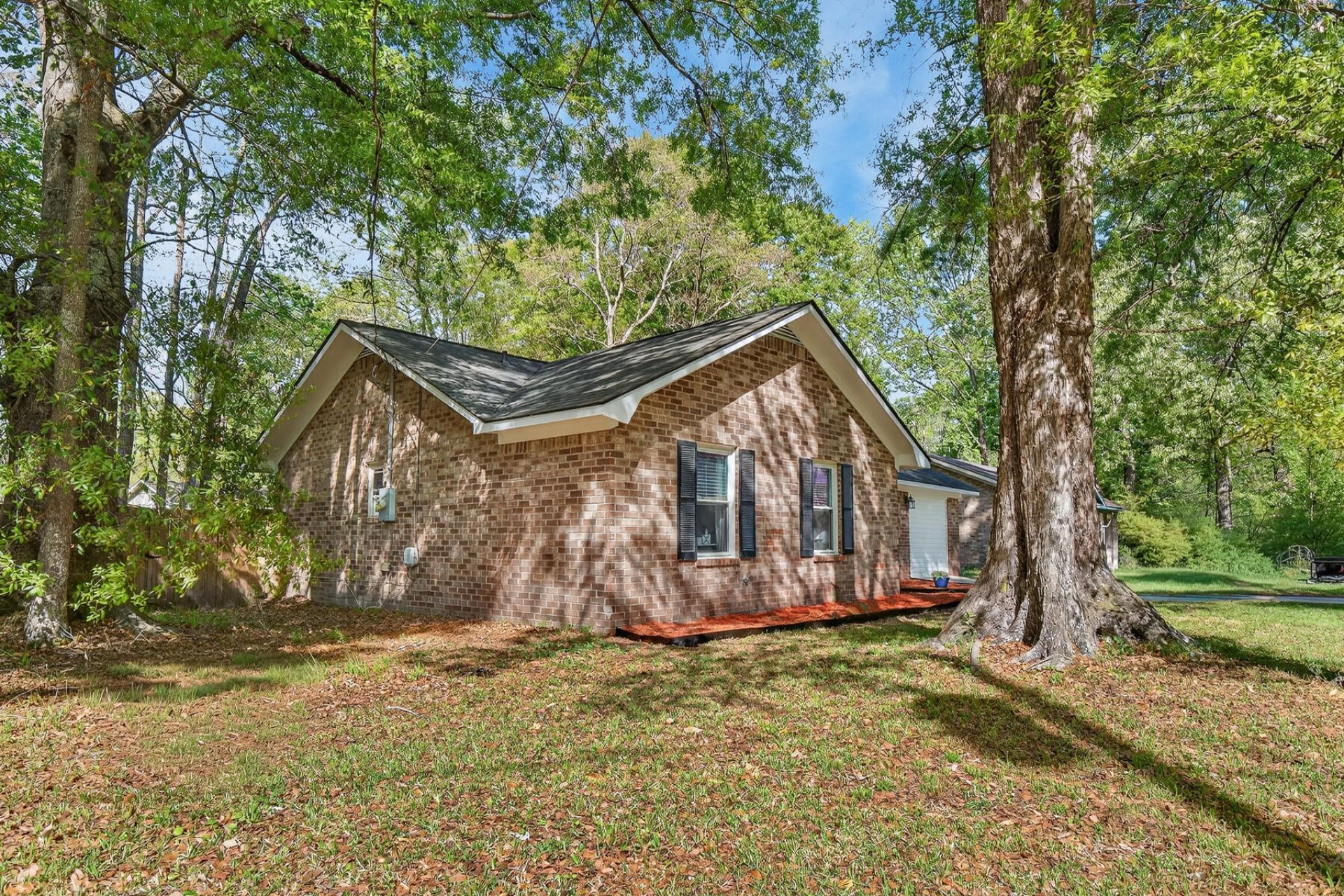 122 Harvey Avenue Photo 5