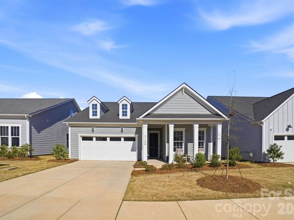 7104 Wayfarer Drive, Charlotte, NC 28269