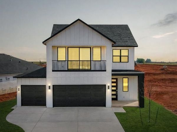 18016 Anthem Boulevard, Edmond, OK 73012